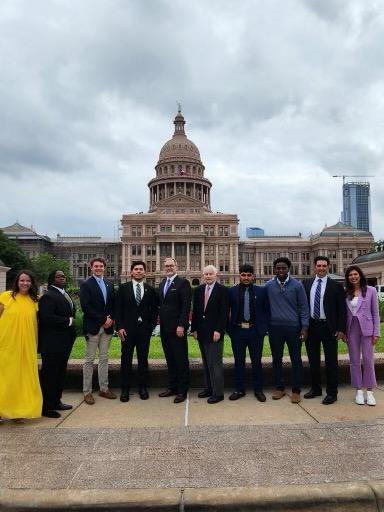DrSDHoward's tweet photo. So proud of the @midlandhighfb program as they are honored for the Volunteerism Award! Giving back to the community and making Midland a great place to live and serve! 💜💛💜💛 https://t.co/AGBV9HqvPV