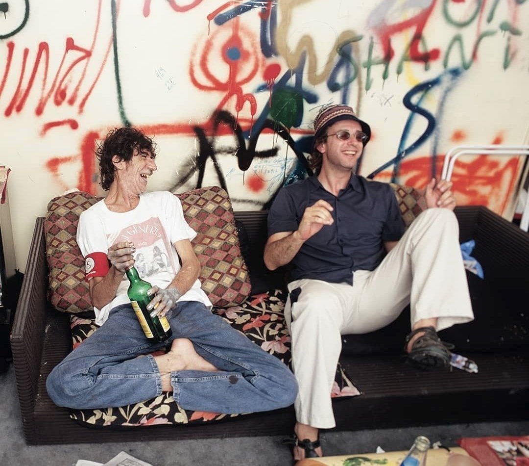 Esto es de ayer en el salón gremial del IAVA ¿estudiando? así es imposible tomar los reclamos en serio.