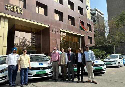 InvGurInd's tweet photo. PFC okays largest-ever Rs 633 cr EV financing facility to BluSmart Mobility
https://t.co/GqIeH64rK4
#Industry #Electricvehicle @GensolGroup @MayfieldFund @BluSmartIndia @9UnicornsVC #RavinderSinghDhillon #BPVentures @AnmolJaggi #Investmentguruindia https://t.co/yRKeXr4unV