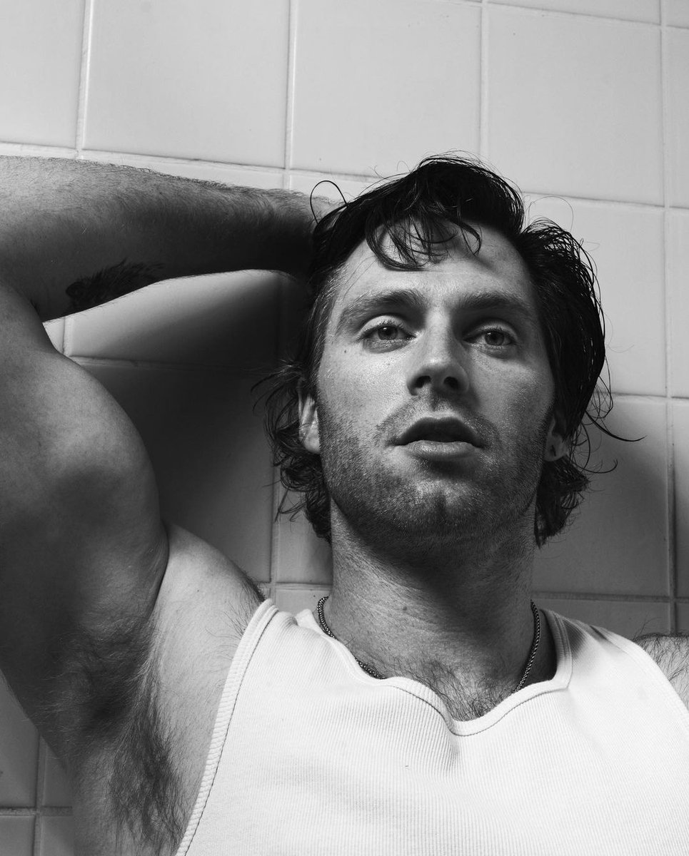 Our Crows in black and white

#SOCspinoff 
#SixofCrowsSpinoff #ShadowAndBone