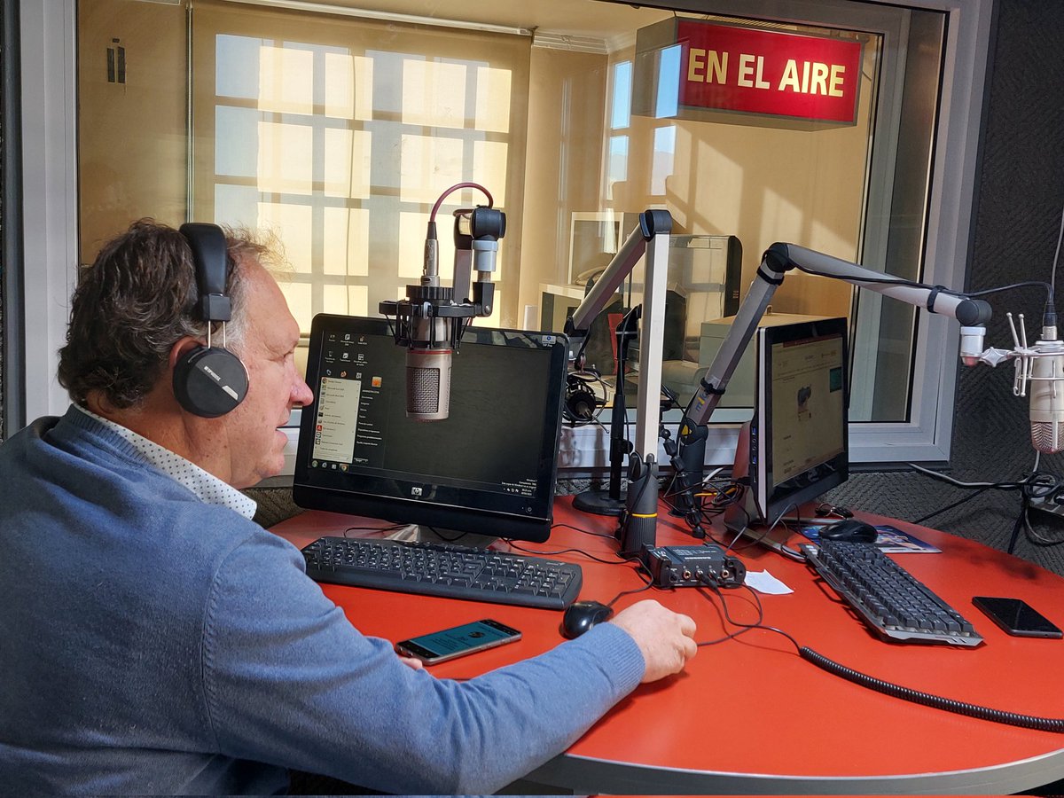 RolandoBaldasso's tweet photo. 📻 #AHORA en vivo por red 101
"Cuestión Social" - 101.5 FM
https://t.co/KGTm4g1Zk0 https://t.co/SRo0skN66N