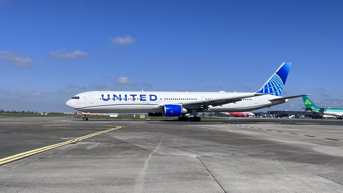 DUBsamUA's tweet photo. @_ZachGriff hi Zach. You flew with us out of Dublin today. Here are a couple of shots of your aircraft. Feel free to use if you so wish. https://t.co/tLH98vN6ui