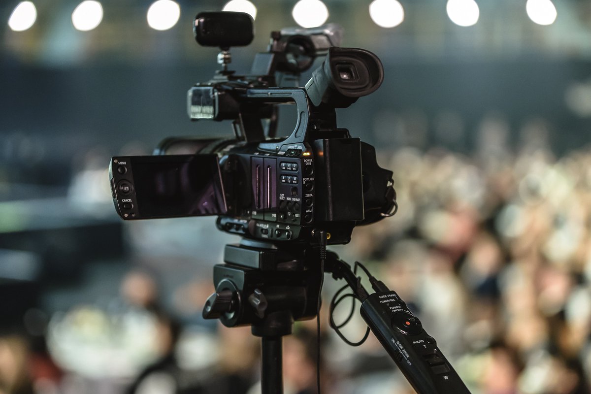 ECDC_EU's tweet photo. The #EIW2023 #ECDCPressConf will focus on an update on gaps in #vaccination coverage in EU/EEA countries with a focus on #poliomyelitis & #measles.
Speakers:
Andrea Ammon, ECDC Director
Piotr Kramarz, ECDC Deputy Chief Scientist
Registration #ForMedia - https://t.co/Jd9HX8T2TN https://t.co/SCTwO3W1Ku