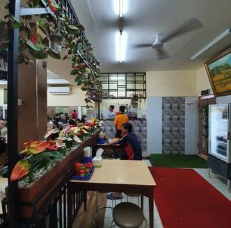 Die_Hearts's tweet photo. Pasti bakalan gua rekomendasiin nih buat temen-temen yang lagi cari tempat makan yang keren. Buruan mampir ke sini dan rasain sendiri sensasinya! 
#BakmiABoen https://t.co/QOYb0FieDo