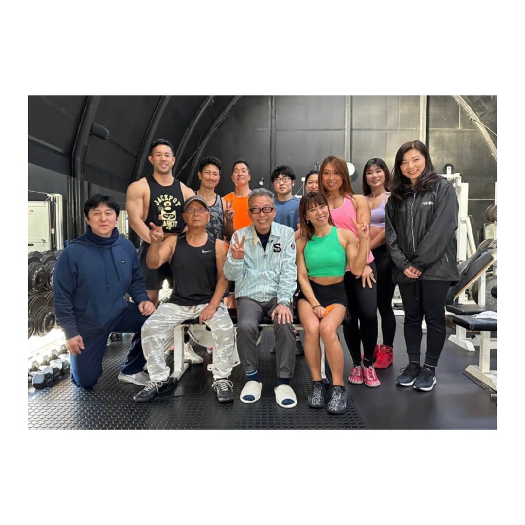 maxgym1997's tweet photo. 2023.4.10(月)関西テレビ「よ～いドン❗️」となりの人間国宝さんにMAXGYMが出演しました🙇‍♂️JR厄神駅周辺をぶらり歩きで円広志さんがジムに来られました。ジム移転直前に“となりの人間国宝”さんに認定頂きました🙏これまでの歴史を振り返り移転前の良い記念になりありがとうございました🙇‍♂️
#マックスジム https://t.co/zCZmKh5DrT