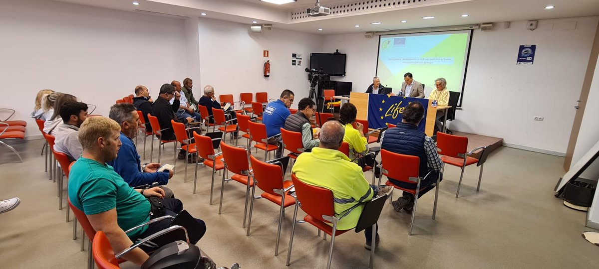 LIFEforCitrus's tweet photo. #Hoy 📸 Divulgación de la problemática del #HLB en el ámbito urbano en 📍 Lebrija (Sevilla)

🎯 Objetivo: Replicación de acciones

👀👉https://t.co/shcReVXJ0I  #LifeVidaForCitrus https://t.co/SudqU54xvi