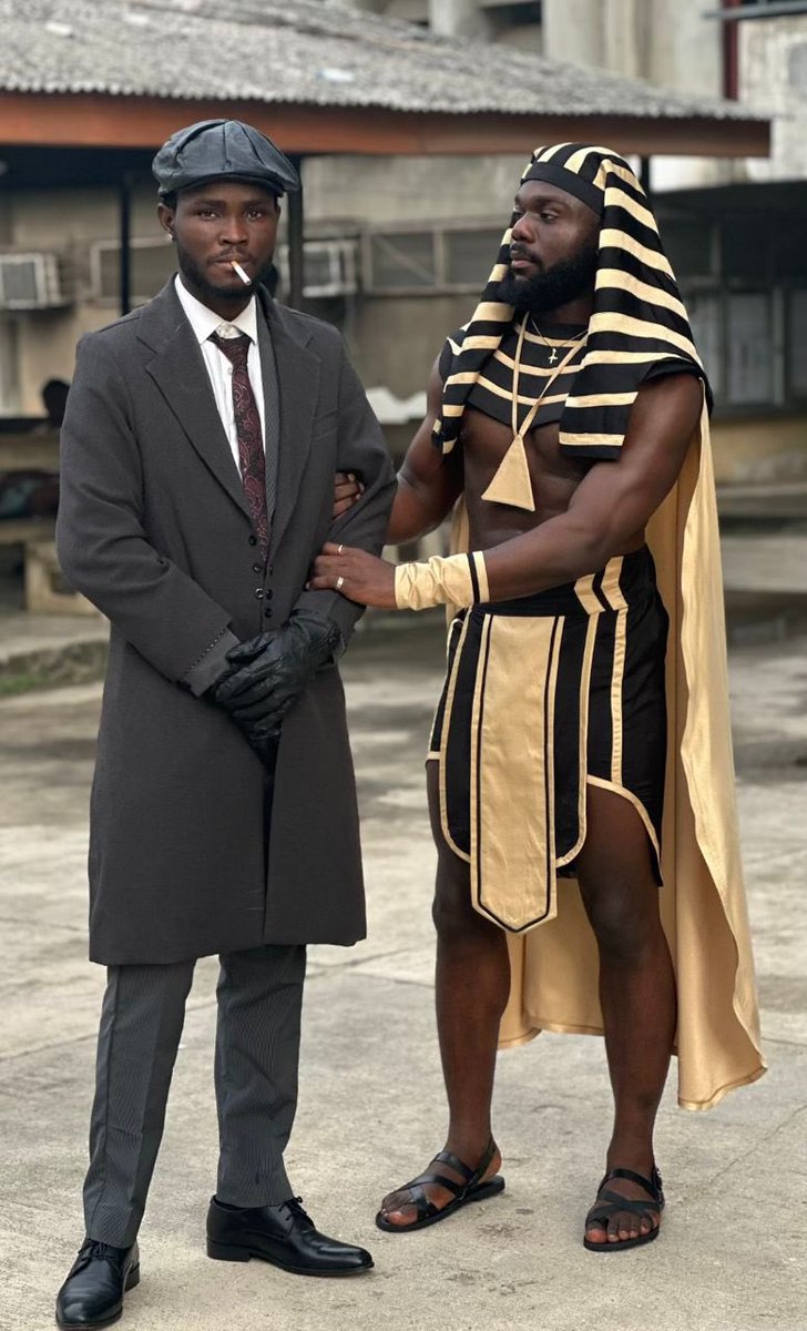 _ulesofficial's tweet photo. Engineering Faculty hosted the biggest ever Costume Fest in the history of UNILAG 🤩 

From ASAKE to POP SMOKE and also the PHARAOH EGYPTIAN GODS 🤴
Let’s not forget the PEAKY BLINDERS!!🤩

Quote this tweet with your costumes if you participated or your favourite ones 🙅😍 https://t.co/N7UsF3PFCB