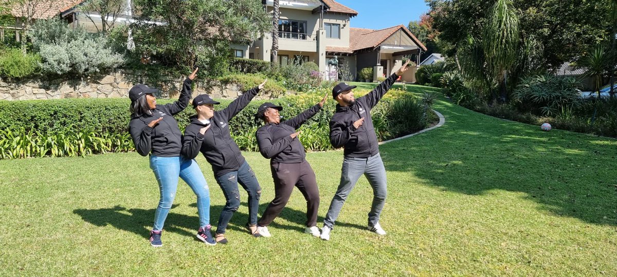 UwinIwinINT's tweet image. Thanks so much Bespoke Trends &amp;amp; Charles Walters for hooking us up with our awesome new company apparel. We love it!

#Kittedout #BrandedApparel #CorporateApparel #TeamVibes #UwinIwin