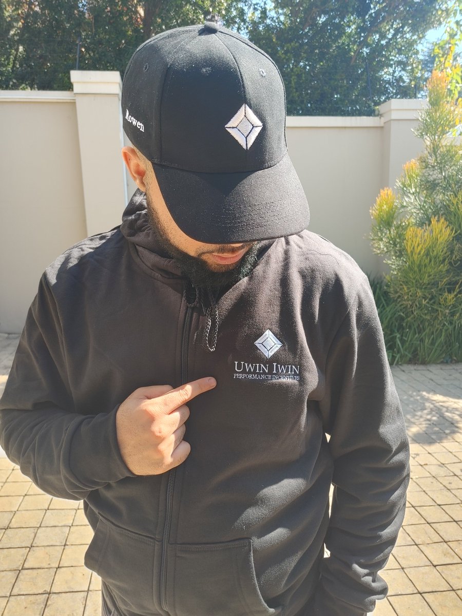 UwinIwinINT's tweet image. Thanks so much Bespoke Trends &amp;amp; Charles Walters for hooking us up with our awesome new company apparel. We love it!

#Kittedout #BrandedApparel #CorporateApparel #TeamVibes #UwinIwin