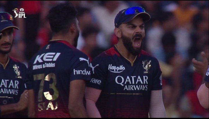 BreatheKohli's tweet photo. Never thought I would watch aggressive-captain-Kohli roaring on ground ever again. His energy is unmatched, I missed this so much ❤️ https://t.co/yuTFdQg7LK
