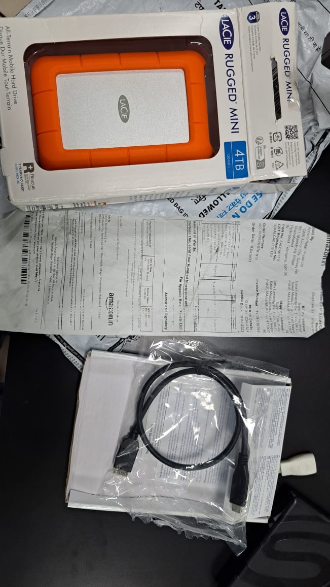 datta_lawande96's tweet photo. Worst Service Of Amazon (3rd Time receive Damaged Product)
@amazonIN  @amazon @AmazonHelp 
who is your distributer for Aundh Area in Pune City. this is fake and worst distributor... this is my third time to receive damaged product.  (1/2) https://t.co/am8QLHOCo6