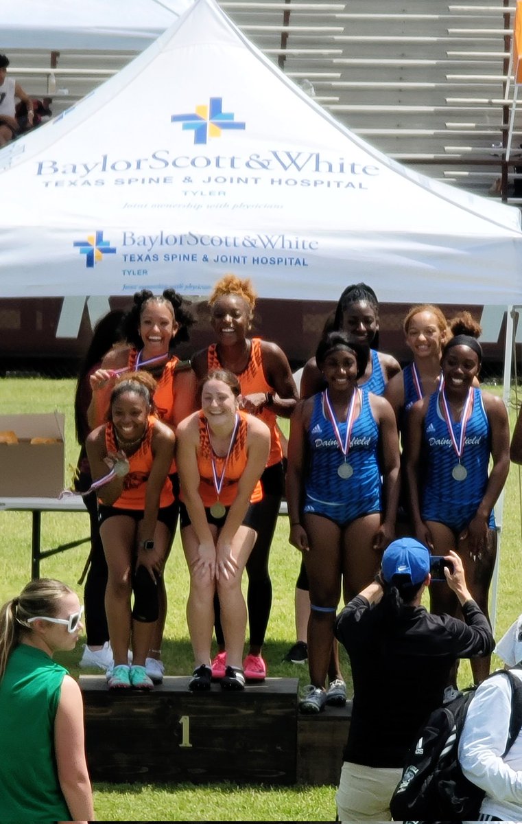 MaK2yla's tweet photo. On to Regionals!! 
🥇Long Jump Area Champion
🥇4x100m Relay Champions
🥇4x200m Relay Champions
#StudentAthlete #trackandfield https://t.co/76JlI3eVCt