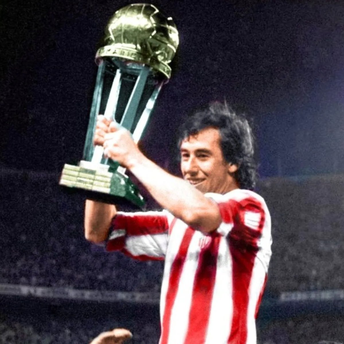 RingCafePodcast's tweet photo. Ring Café 4x05 | Atlético Intercontinental🔴⚪️

📍Los colchoneros, campeones intercontinentales por una carambola en los 70's...

En la mesa de siempre y en tu plataforma favorita...  ☕️⚽️

🟡 https://t.co/GYkT40syNt
🟢 https://t.co/ByXFZ5MfCU
🟣 https://t.co/3eQTgSc9fM https://t.co/NlkEOwhyH1
