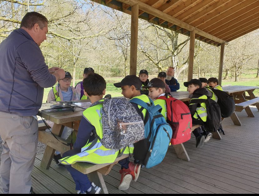 Sgt_Pope's tweet photo. Brilliant day out for some of our mini police officers today from @GarstonCE &amp; @ChrissiesSpeke who have ventured up Rivington Peak on a team working day with together alongside some of our team. Great weather, enthusiasm &amp; hot chocolate at the top for them all 👍👏👮‍♀️🥾@MerPolCEU https://t.co/JZo8q0XkiU