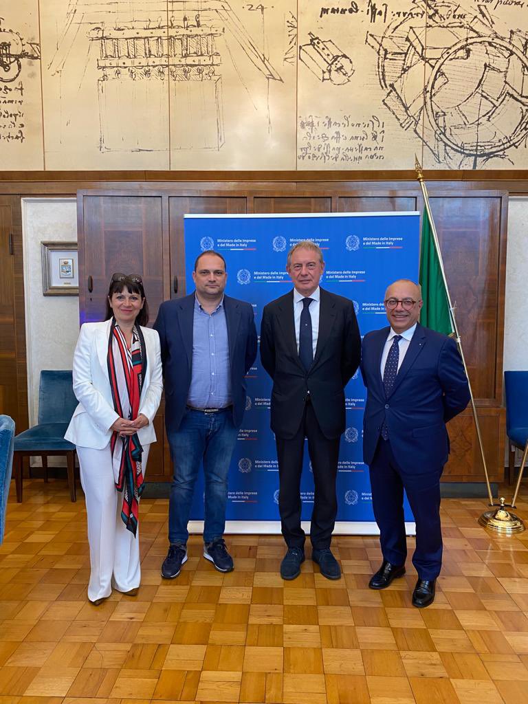 mimit_gov's tweet photo. Il ministro @adolfo_urso ha incontrato a Palazzo Piacentini il Presidente del Distretto della Pesca, Antonino Vincenzo Carlino. https://t.co/jpXwbjvOEg