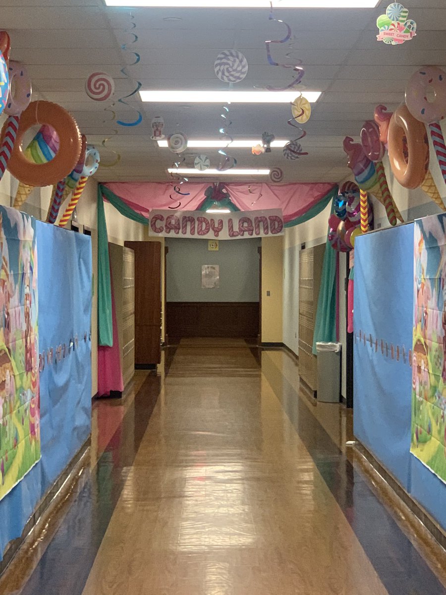 6thELACPJH's tweet photo. Candyland Star Review, made possible by donations from our awesome parents! #Knowyourimpact
#teamtomball https://t.co/dP1LeWffd6