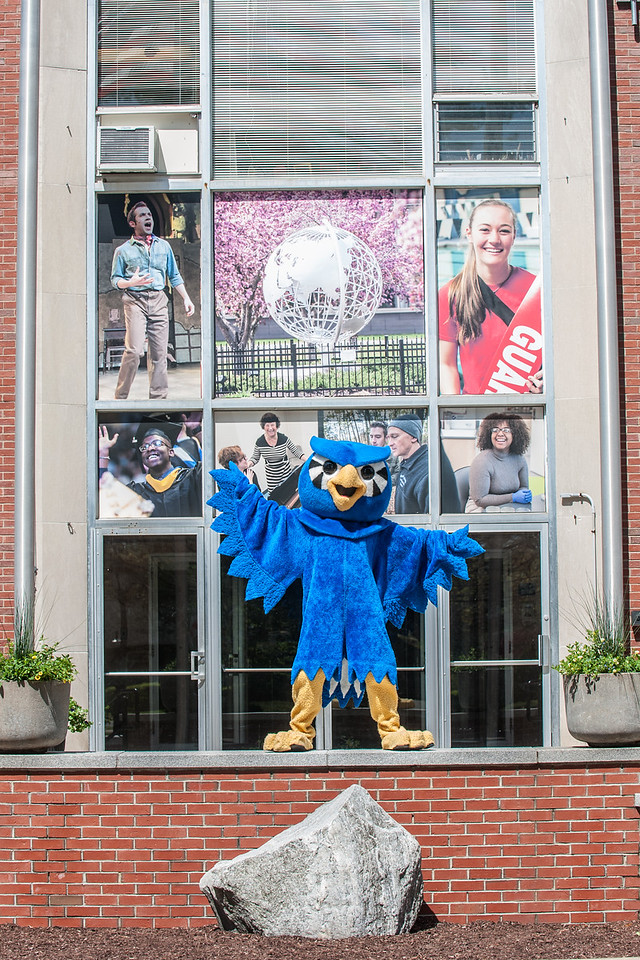 WSUCGCE's tweet photo. We are hosting walk-in hours for our graduate programs today from 2:00-4:00 p.m.! Stop by and see us to chat about your program interest &amp; application process in Scanlon Hall 2nd floor lobby. Several of our graduate programs are accepting applications for summer &amp; fall admission! https://t.co/52zh4zMur3
