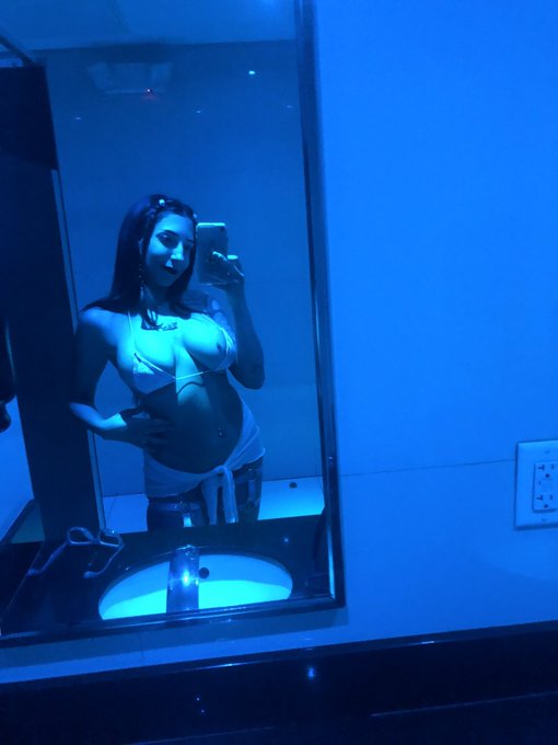 😠😠😠tell me I&rsquo;m cute 😠😠😠 https://t.co/ytM7hbtGez<a href="/tag/strippertwitter"class="tags"><span>#strippertwitter</span></a>