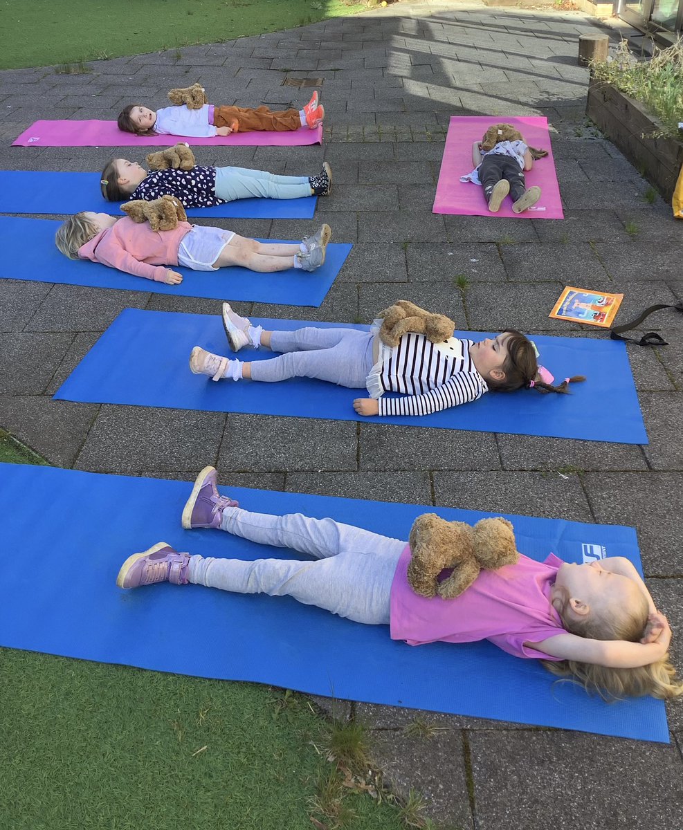 KinrossPrimaryS's tweet photo. Nursery children chose to sign up for our ‘Breathing Teddies’ activity and yoga outdoors. 🧸🧘#Kinrossnursery #Article29 #wellbeing https://t.co/EVbr7HlTSp