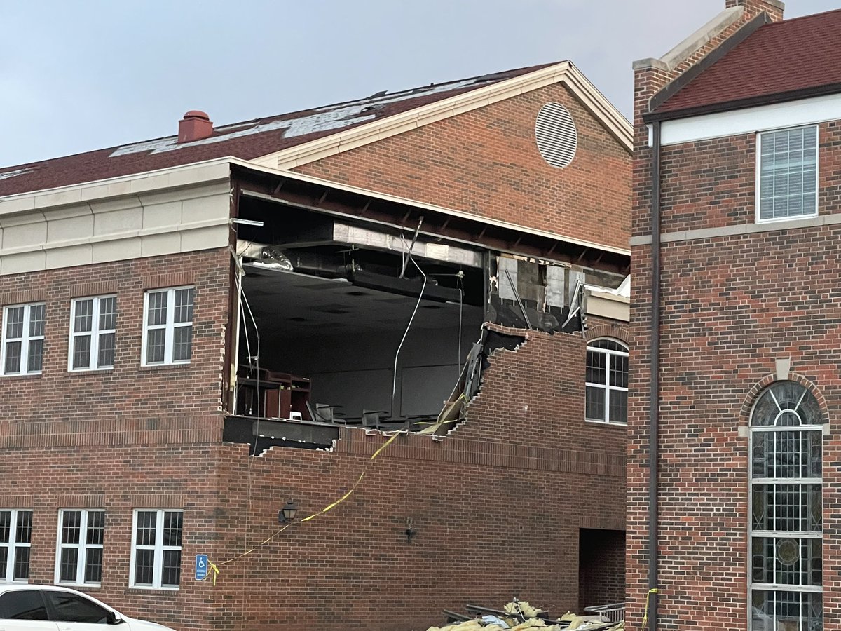 etoddfisher's tweet photo. @obunews has extensive damage from last night’s tornado. We have @OKBaptistDR teams on the way now &amp; will have feeding unit to feed students. Please pray for all involved. DR will also be helping residents in Shawnee and other areas in the state affected by tornadoes. 1/2 https://t.co/7SG8LKKHKa