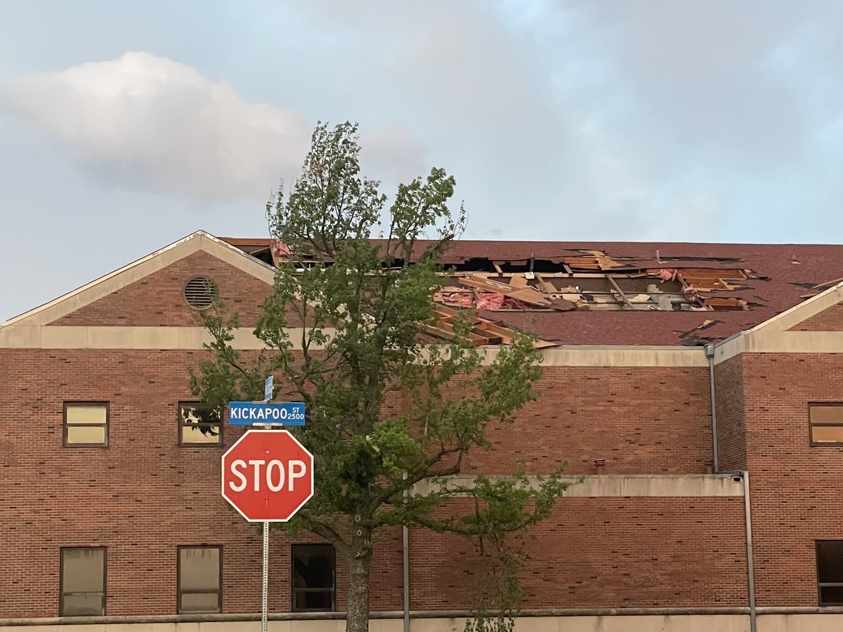 etoddfisher's tweet photo. @obunews has extensive damage from last night’s tornado. We have @OKBaptistDR teams on the way now &amp; will have feeding unit to feed students. Please pray for all involved. DR will also be helping residents in Shawnee and other areas in the state affected by tornadoes. 1/2 https://t.co/7SG8LKKHKa
