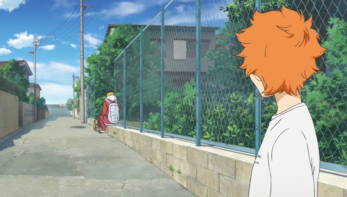 belleluneee1's tweet photo. #kenhina #haikyuu 
kenhina relationship analysis:

i will always admire this parallel, where Kenma is still sitting alone but lost

and then the lost Hinata appears and turns his attention to Kenma https://t.co/nL86yevoYI