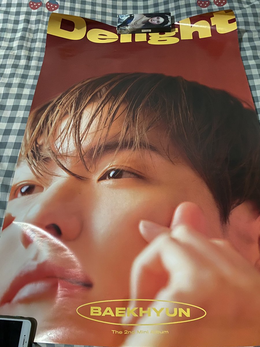 DutchicS's tweet photo. โปสเตอร์อัลบั้มของ #Baekhyun ราคา60 บาท https://t.co/iwxnTBpHIf