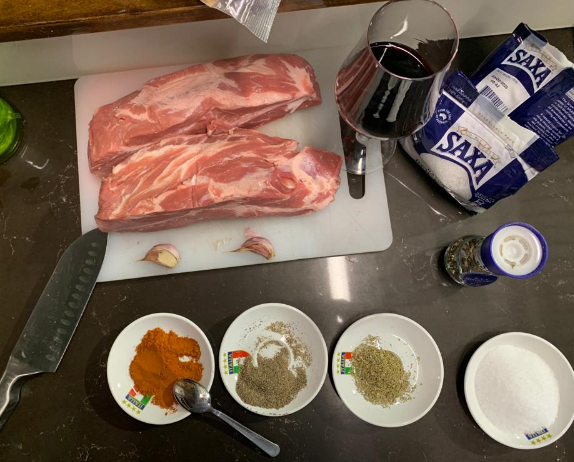 GabrielChiappi1's tweet photo. #curingpork #coppa spent the evening spicing up our pork capocollo cut ready for curing into Coppa.  2kg pork, rock salt, fine salt, chilli flakes, black pepper, rosemary, nutmeg, garlic and ox bung.  Marinate overnight and then case, cure for 8 weeks. 2nd photo is 2022 batch https://t.co/LqBmP559oP