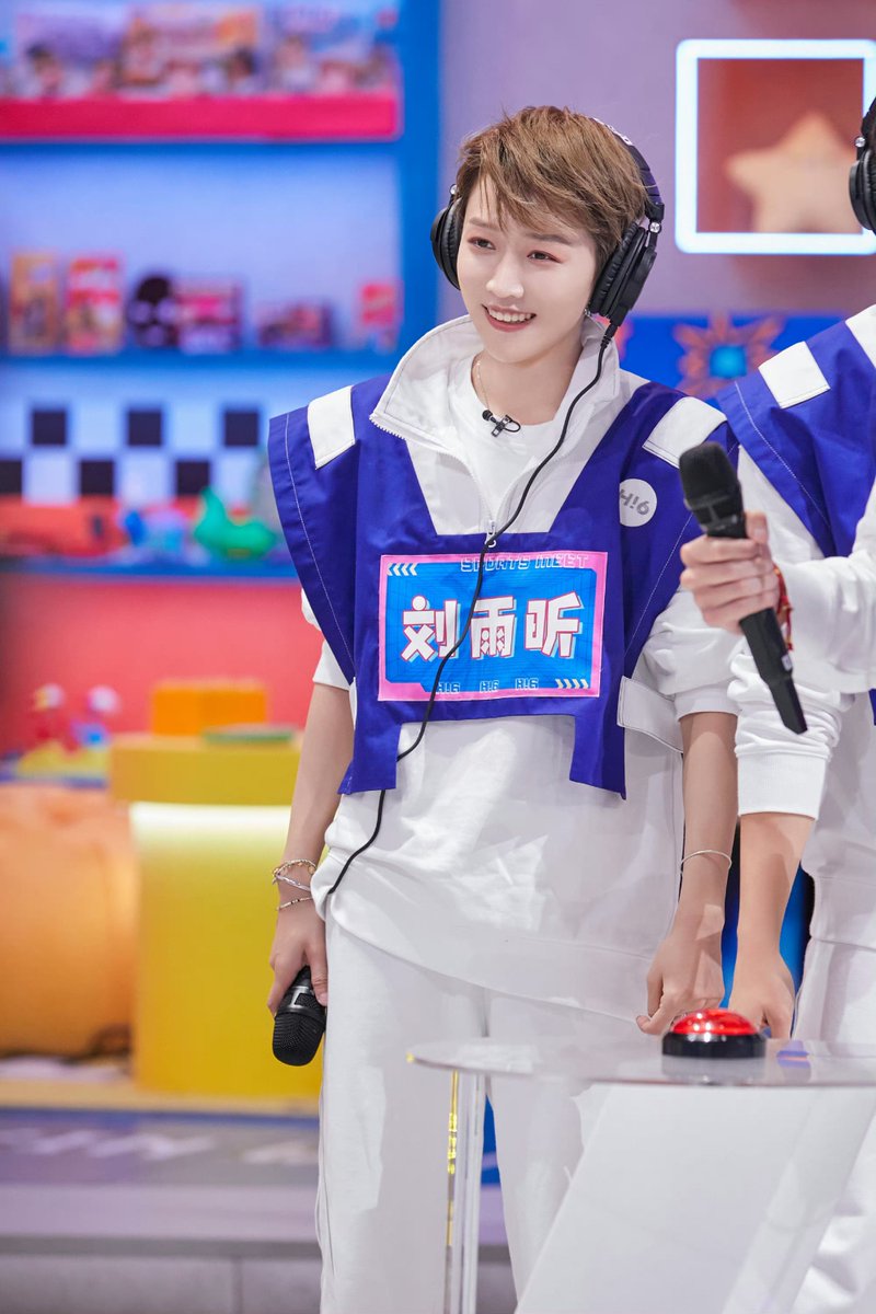 Lyx_thw's tweet photo. Happy Birthday Yuxin 🎂

HAPPY XIN DAY 
#HappyBirthdayXIN
#LiuYuxin https://t.co/H8JuzLebOA
