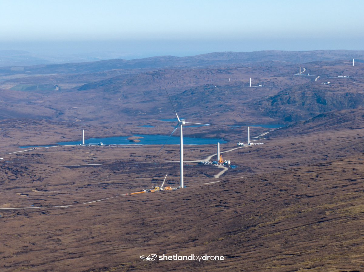Took a wander up the road to the top of the Weisdale Hill today. Windmills further away as I thought so tried the 7x Zoom on the drone! 🤯 Photos looking North to Mid Field and Scallafield. #Shetland #windmills