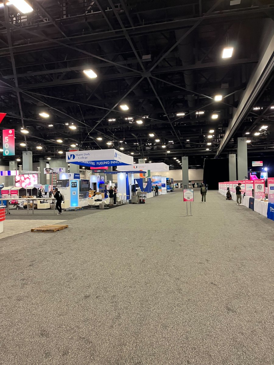 eagerworks's tweet image. Everything is ready for @eMergeAmericas! 💪

Come by our booth #323 and reach out to @fede_lambach and @finobertinat 

#eMergeAmericas #eMergeAmericas2023 #MiamiTechMonth
