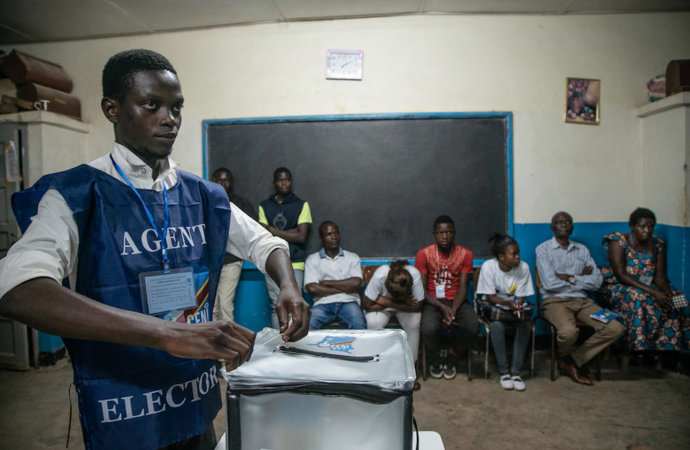 Congo_DCR's tweet photo. @goma24news Les élections aurons bel et bien lieu en #RDC. N'ayez crainte, @FATSHI est prêt et veut vous affronter tous ensemble! https://t.co/7OIrT2EsCw