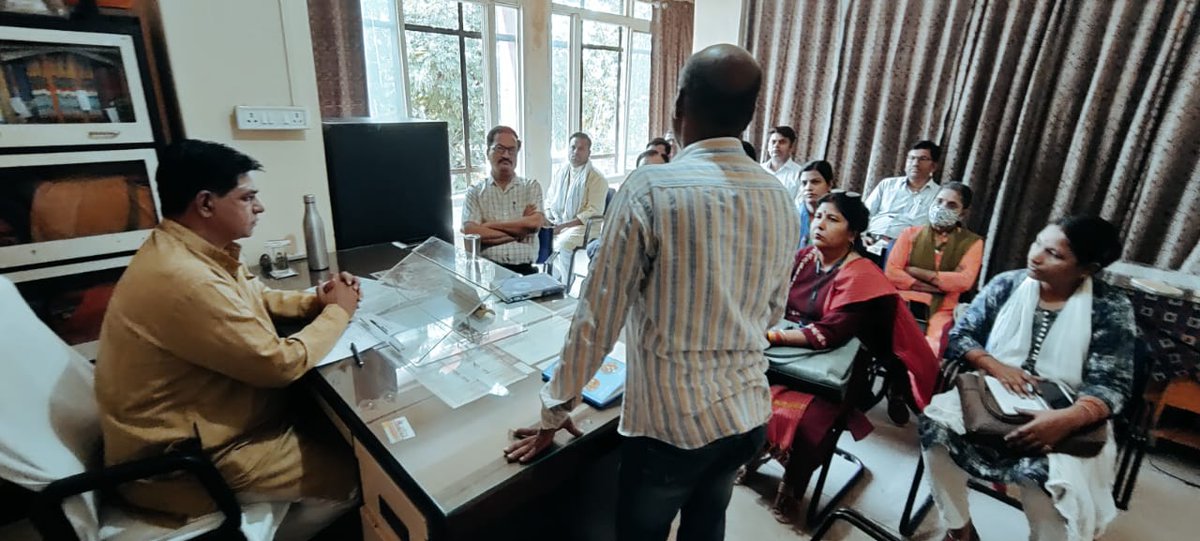 RiteshShrotriy2's tweet photo. A coordination meeting was held under the chairmanship of  Vice President MP JAP Mr. Vibhash Upadhyay with the heads of gov. departments of Ujjain regarding child protection,Education, WCD , SJPU, CWC, JJM, JSS, DLSA, MPJAP was present, the meeting was organized by the school org https://t.co/HKaQvs3nVF