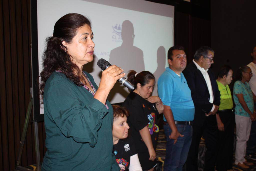 amiqro_oficial's tweet photo. Durante nuestra reunión mensual de la #AMIQRO, la Institución de Asistencia Privada (IAP) Arca en Querétaro presentó el “programa de creación de #empresas familiares para la inclusión de #personas con #discapacidad #intelectual”, a cargo de la tallerista Laura González. https://t.co/2JhnSTZqqJ