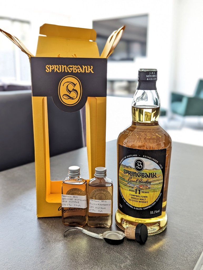 WhiskyWings's tweet photo. The Dragon has been caught and uncorked!
I'll be having a dram later tonight for sure whilst watching @aqvavitae_sco on the V Pub.
Thank you to big Duncan M for sourcing me a bottle, forever indebted 🤘🏻🤘🏻🤘🏻🙌🏻🙌🏻🙌🏻
@HonestToAMalt #Springbank #LocalBarley #Whisky https://t.co/StXjBxoiUn