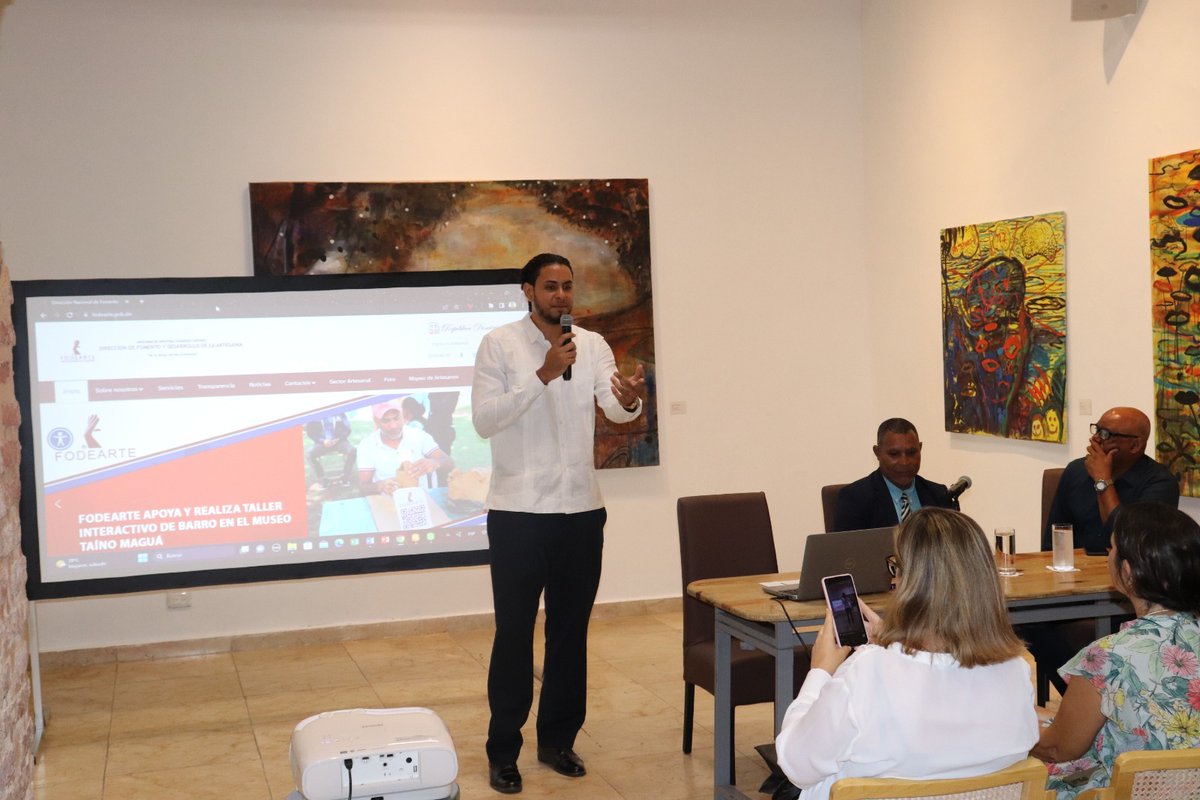 araujo_cristal's tweet photo. PRESENTAN PLATAFORMA SOBRE DATOS ARTESANIA DOMINICANA https://t.co/z143omX9V8
#Fodearte @fodearterd @RamonGuillenP #Arcoiris #CooperaciónEspañola @JazminUribe19 @itobisono @MilagrosGermanO @PedroCa89377497 @FatimaP3Estilos @Aurelkys @caamanovive @EstherCastilloD @rosemarysantan2 https://t.co/aTyR1hiPnS