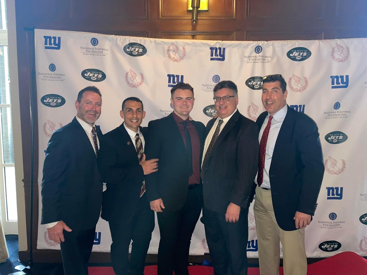 Congratulations to <a href="/AnthonyMassa51/">Anthony Massa</a> on making the <a href="/NYCNFF/">NYC Chapter NFF</a> Elite 11 Scholar  Athlete team 

<a href="/UNewHavenFB/">New Haven Football</a>