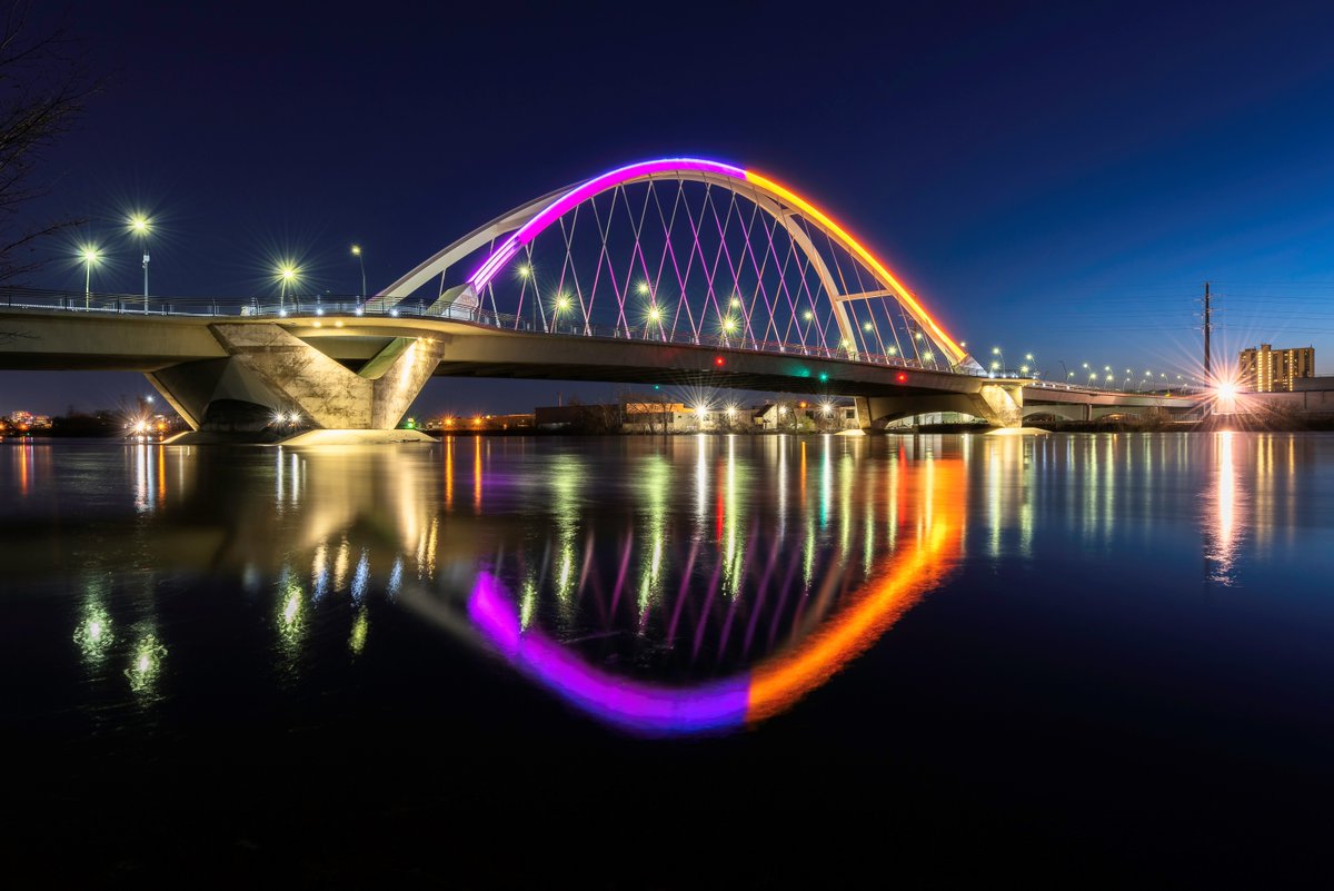 FedEx's tweet photo. From Memphis to Malaysia, iconic and local landmarks lit up in purple and orange to celebrate our 50th birthday! Thanks for commemorating this special milestone and the vibrant communities we’re proud to call home! #FedEx50 https://t.co/0CcHDTHIPo