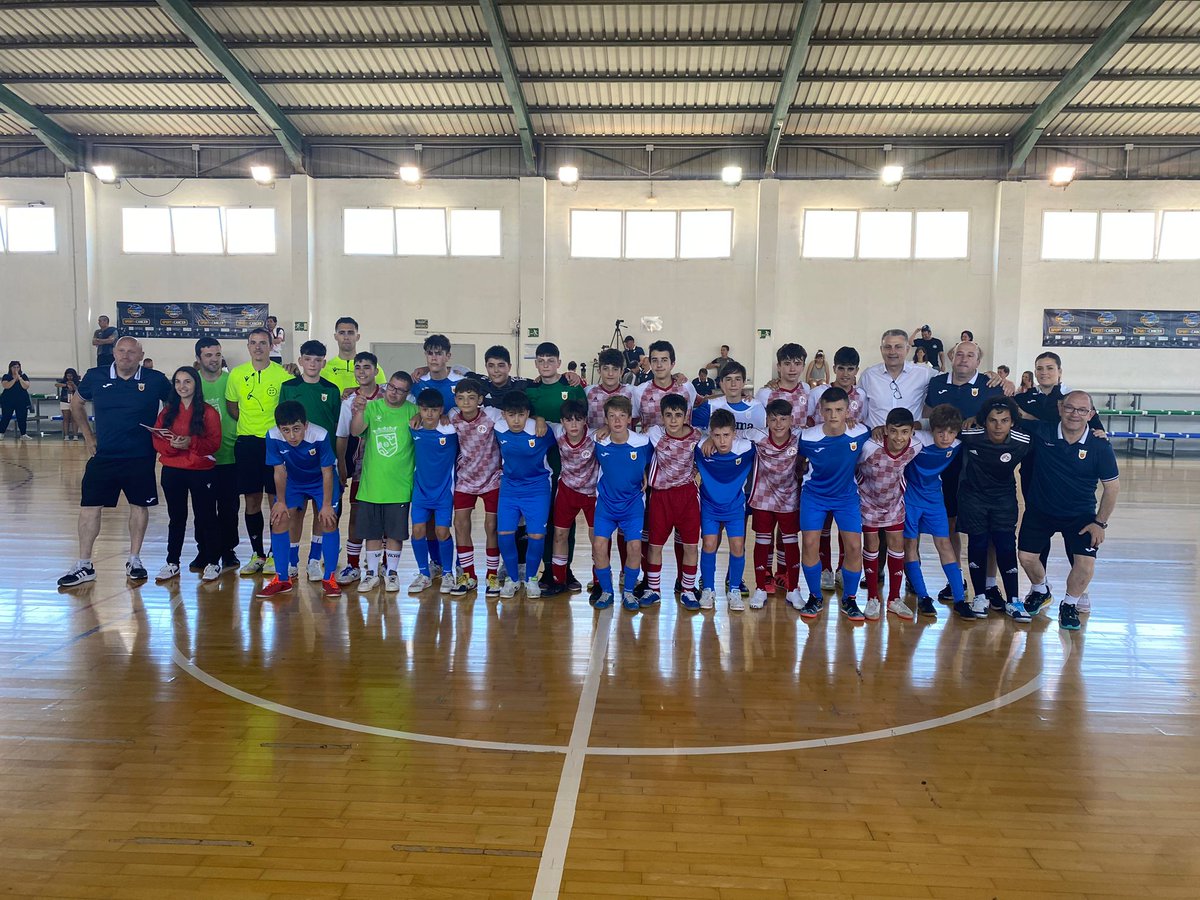 ffrm_es's tweet photo. 🙋 #InfantilMascFS | 🏁 JORNADA 2:
Gr. A: @fedfutnavarra 4-5 @FCyLF / @FFCV_info 7-1 @RFMF_MELILLA
Gr. B: @FCF_CAT 9-5 @ffrm_se / @FFIB_oficial 1-2 @RFFM_FutbolSala
Gr. C: @RFAF 4-3 @futbolaragon / @FedExFutbol 0-11 @FFCM_es
Gr. D: @fedfutcanarias 3-0 @FedFutbolCeuta https://t.co/LDbKQXnZ0p