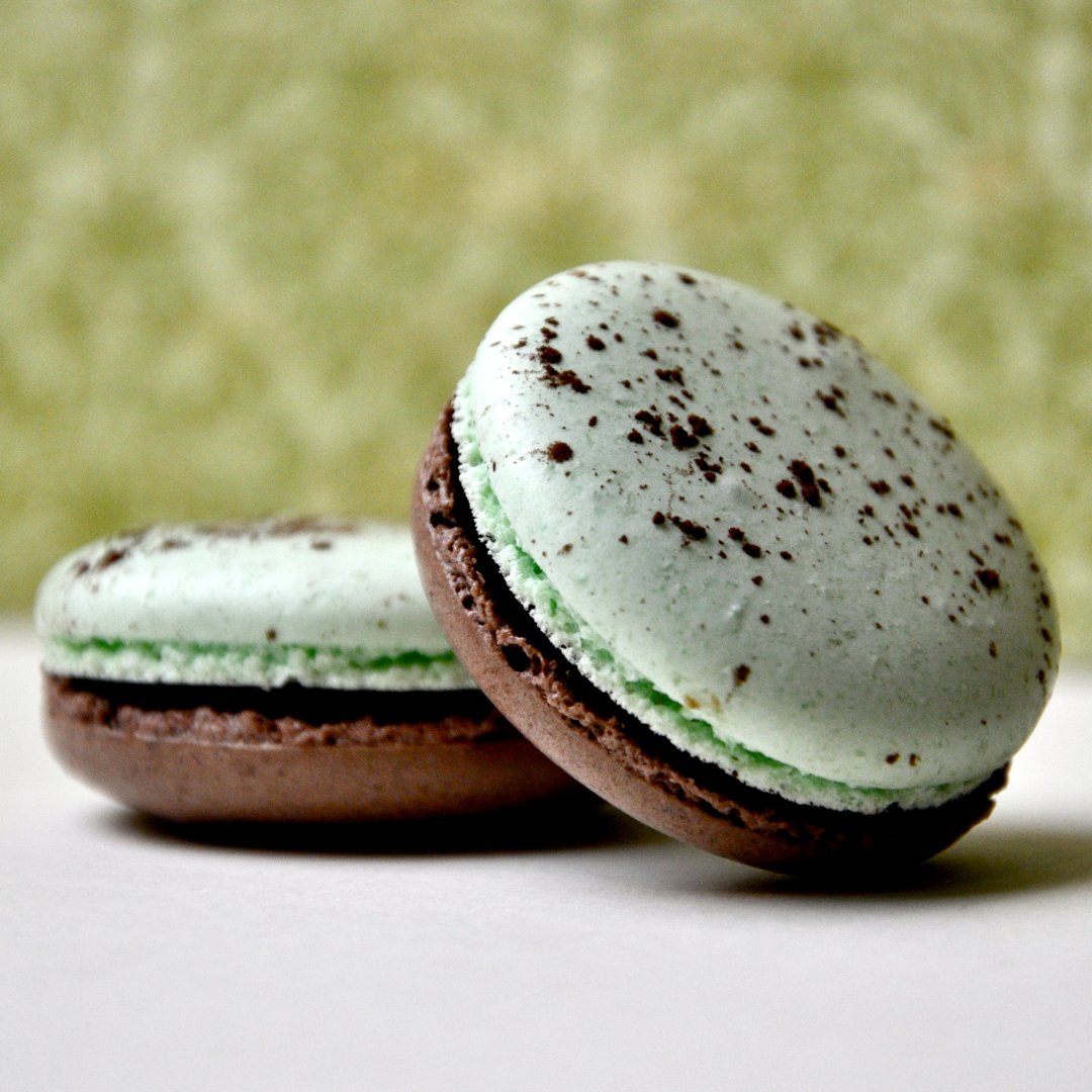 Sugar Bliss (@sugarblisscakes) on Twitter photo Chocolate Peppermint Macaron...it melts in your mouth! YUM!  #macaron #chicagofood #chicagofoodie #chicagobakery #foodiechicago #chicagoeats #eaterchicago #chieats #312food #blissfullysweet #chocolate #chocolatepeppermint #foodiegram Chocolate Peppermint Macaron...it melts in your mouth! YUM!  #macaron #chicagofood #chicagofoodie #chicagobakery #foodiechicago #chicagoeats #eaterchicago #chieats #312food #blissfullysweet #chocolate #chocolatepeppermint #foodiegram