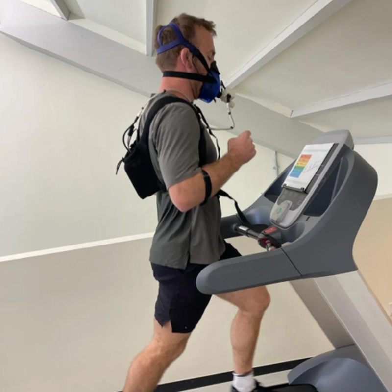 Harlequins's tweet photo. 🏃‍♂️ @ChrisRobshaw, @marklambert3, @KohnOlly, Will Skinner, and George Lowe have all entered the @LondonMarathon and will compete running for various charities

⬇️ Find out more about their story and how you can donate to support the boys. 

#COYQ
