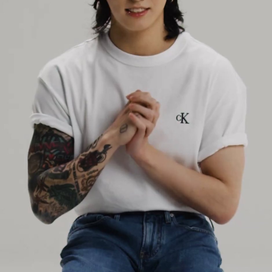 swimsjk's tweet photo. ck knew what they were doing when they made jungkook their global ambassador https://t.co/pNuuNEs5pH