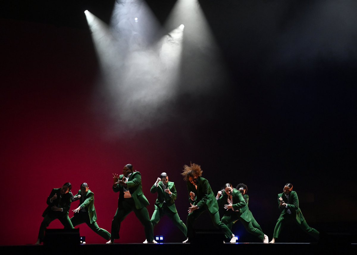 Ph0t0Kat's tweet photo. I can’t get over this lighting for the @CLT_COAA Spring Dance Concert! #unccharlotte #coaa #dance #light https://t.co/FXUZJHmWHe