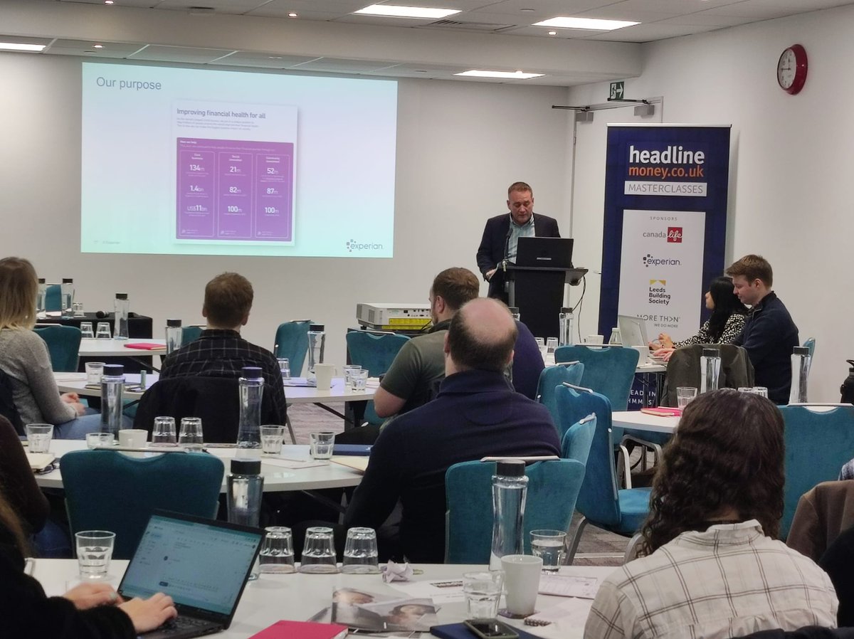 Headlinemoney_'s tweet photo. . @Experian_UK @AskJames explains to financial journalists what credit reports are and why they matter “A poor credit score can hold up your financial goals” #HMMasterclass https://t.co/3PL07UvsBz