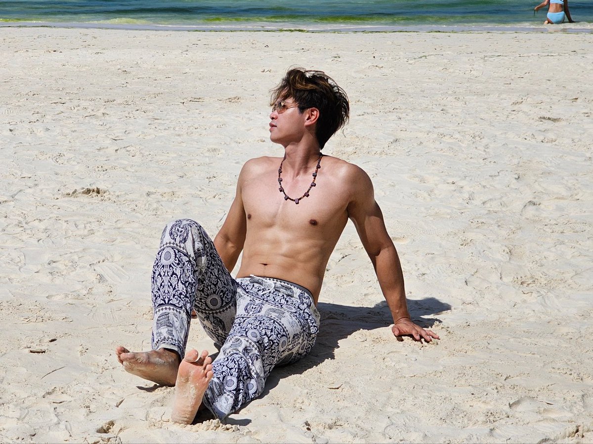 ChatrinTh's tweet image. 