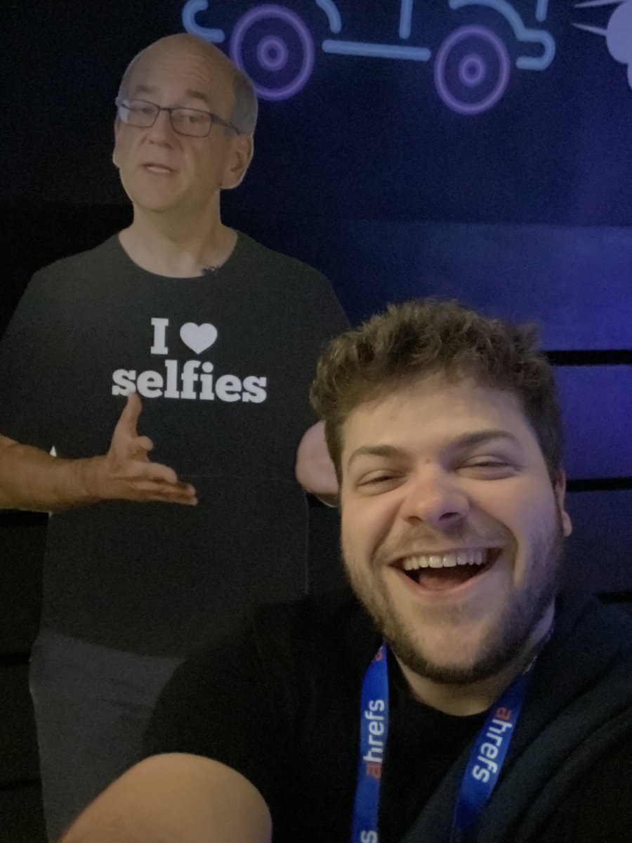 Selfie with <a href="/JohnMu/">John 🧀 ... 🧀</a> : partial check? 🧐😎