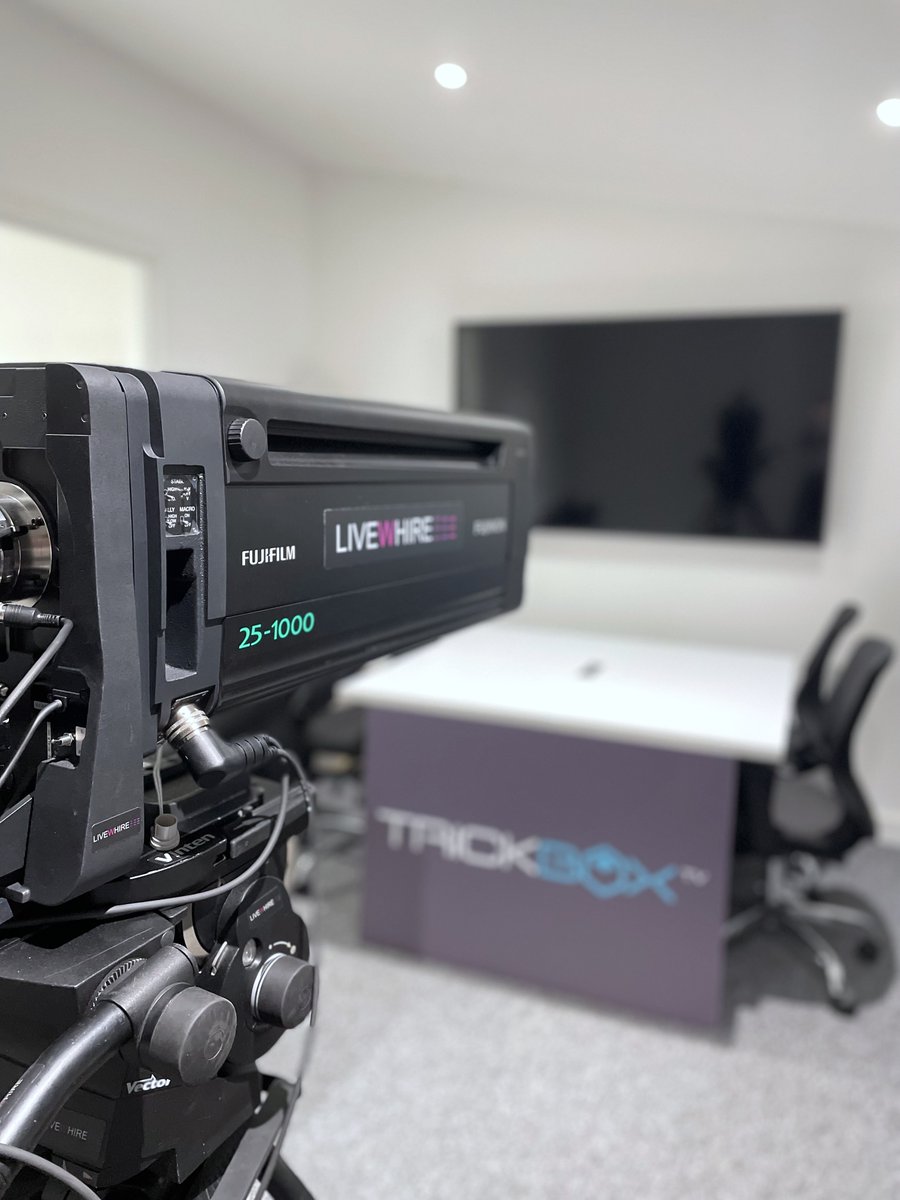 TrickboxTV's tweet photo. Currently testing out the new @FUJINONLenses HZK25-1000 PL mount box lens. It's a beast! https://t.co/9mM7olR3xS