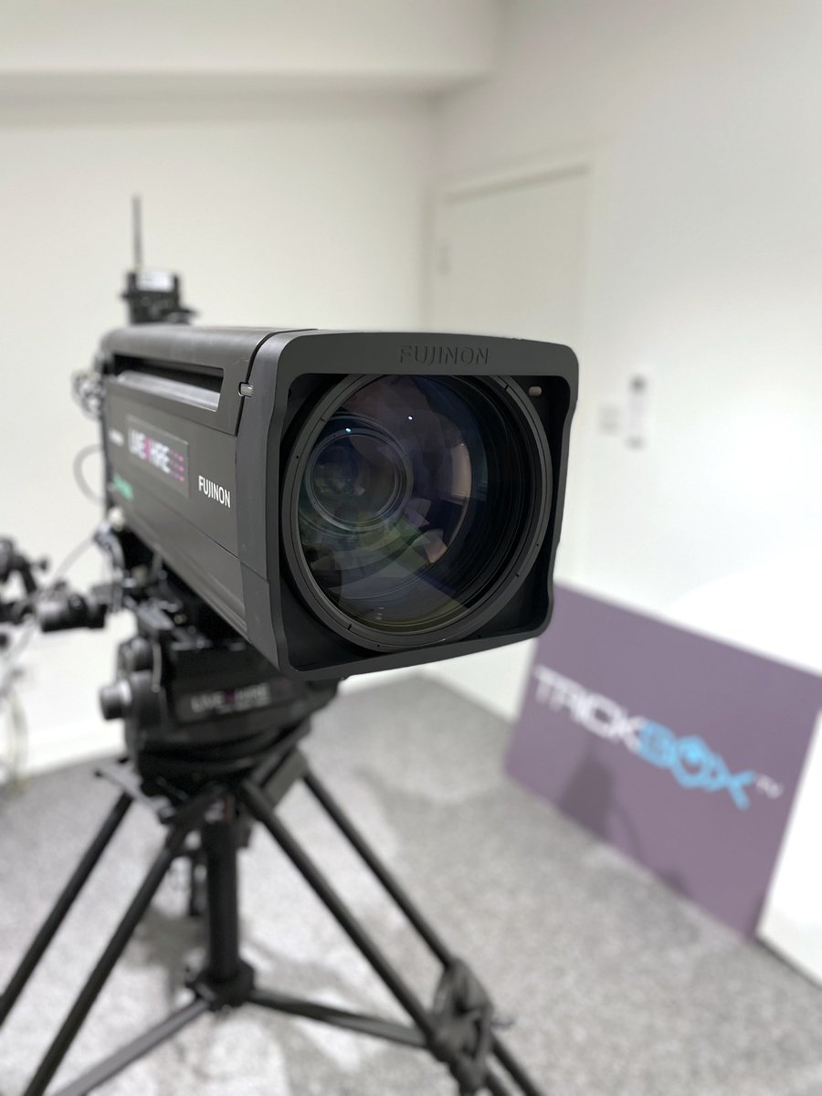 TrickboxTV's tweet photo. Currently testing out the new @FUJINONLenses HZK25-1000 PL mount box lens. It's a beast! https://t.co/9mM7olR3xS