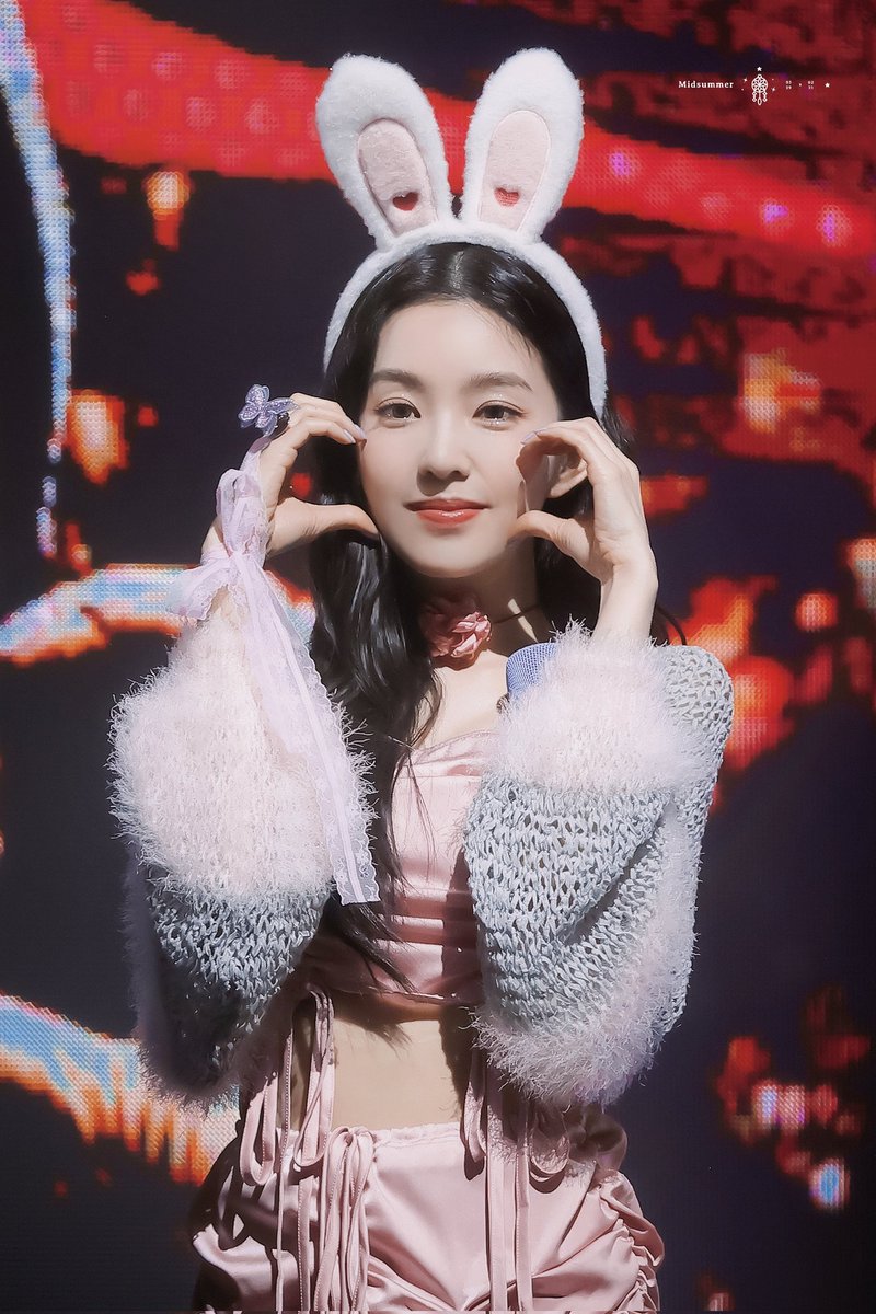 Midsummer0011's tweet photo. 230413 
💓
#아이린 #IRENE
 #REDVELVET #레드벨벳 https://t.co/Cx30XvEH7V