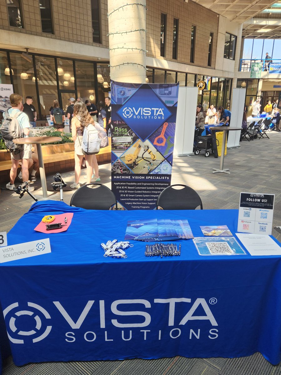 VistaTweets's tweet image. Last week Vista attended the Lawrence Technological University career fair!
Steve, Senior Machine Vision Engineer, provided a demonstration to Engineering students on how Vista provides turn key #machinevisionsolutions for our clients, bringing #automation to their processes.